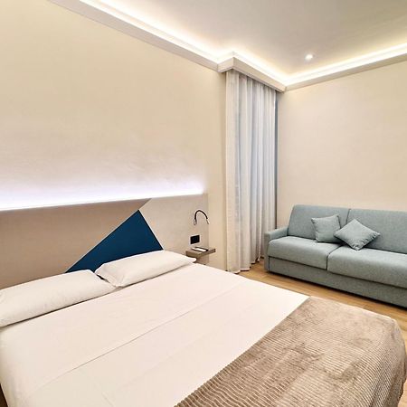 Honeycomb Guesthouse ローマ エクステリア 写真