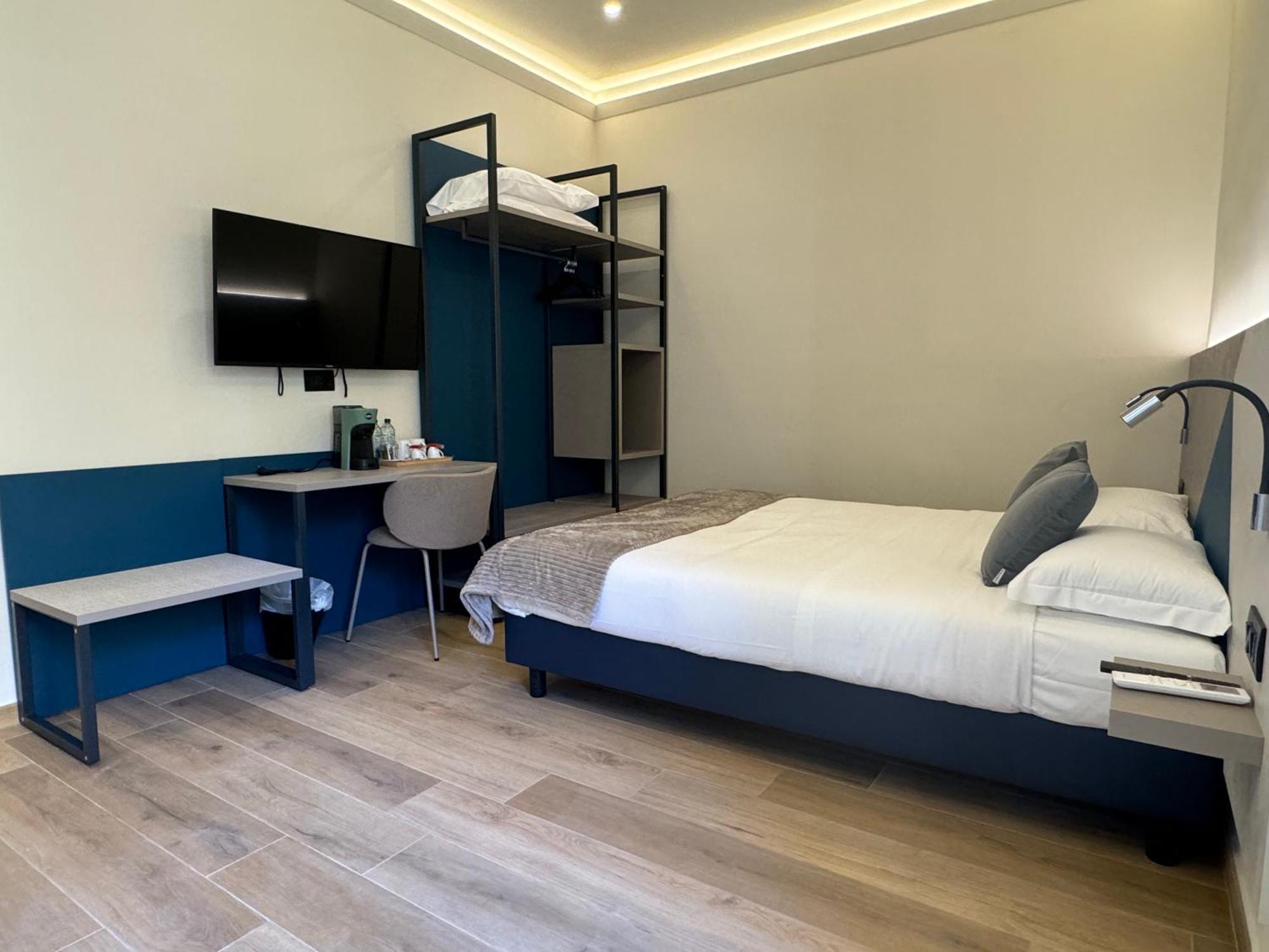 Honeycomb Guesthouse ローマ エクステリア 写真