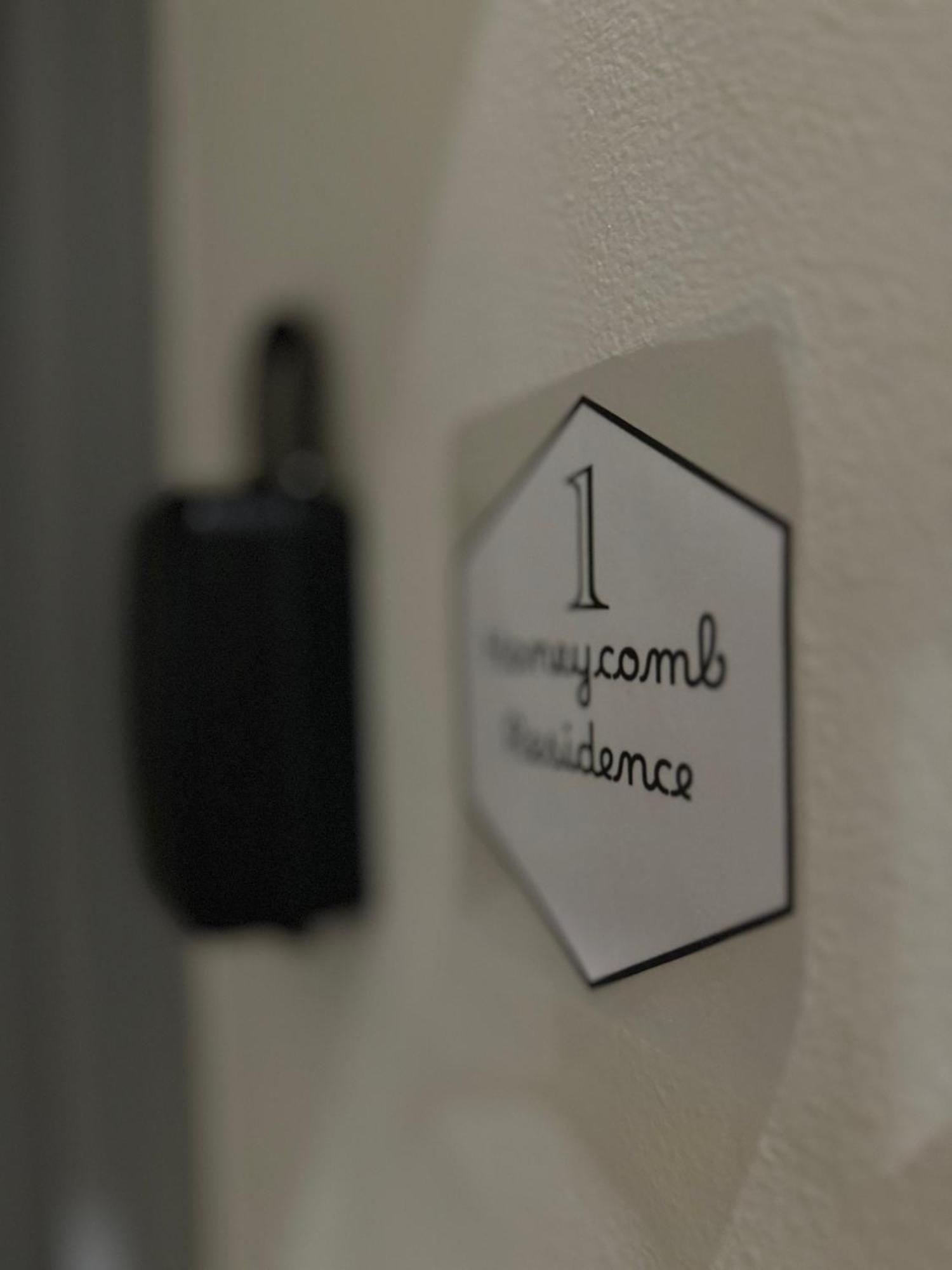 Honeycomb Guesthouse ローマ エクステリア 写真