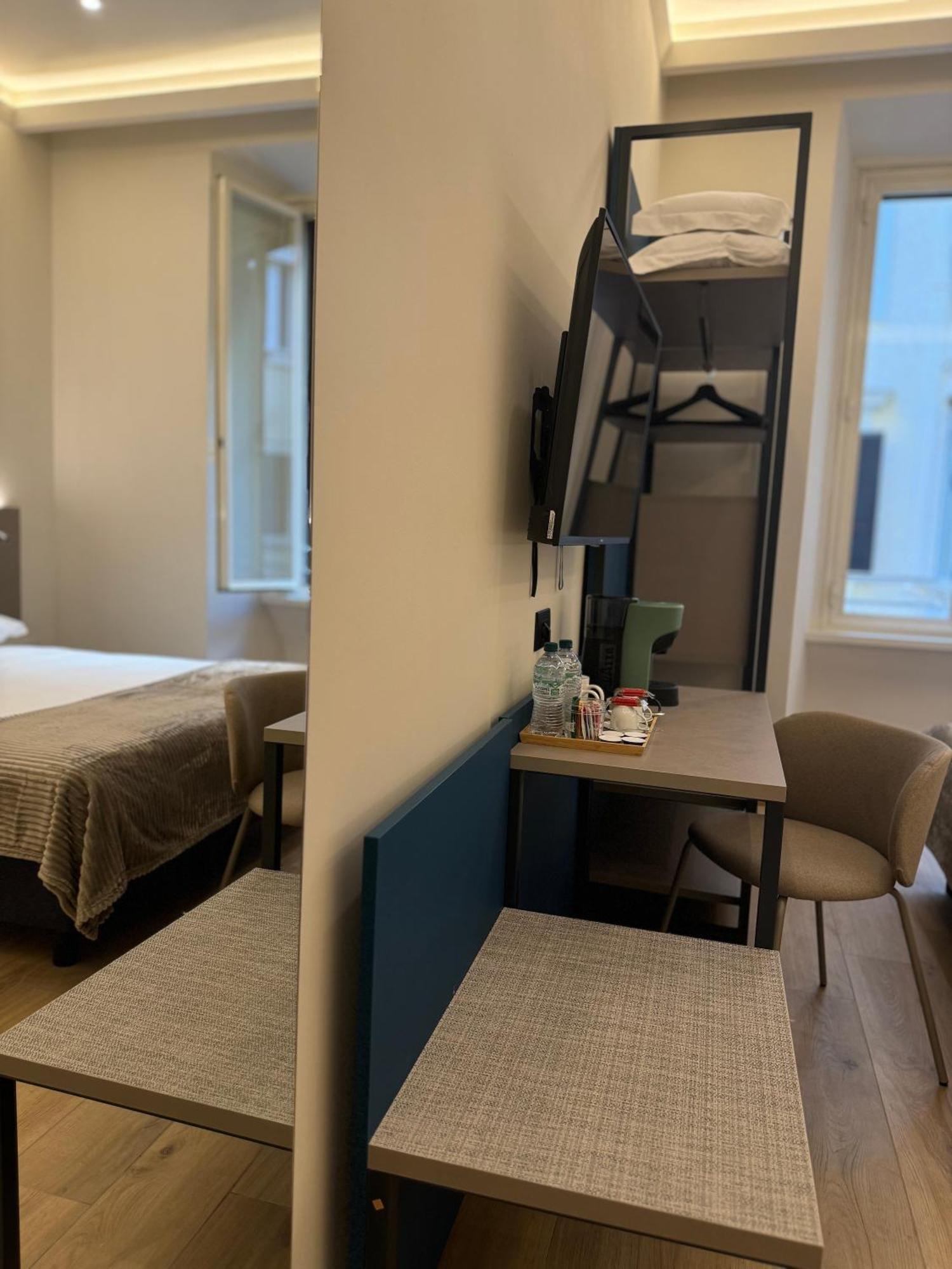 Honeycomb Guesthouse ローマ エクステリア 写真