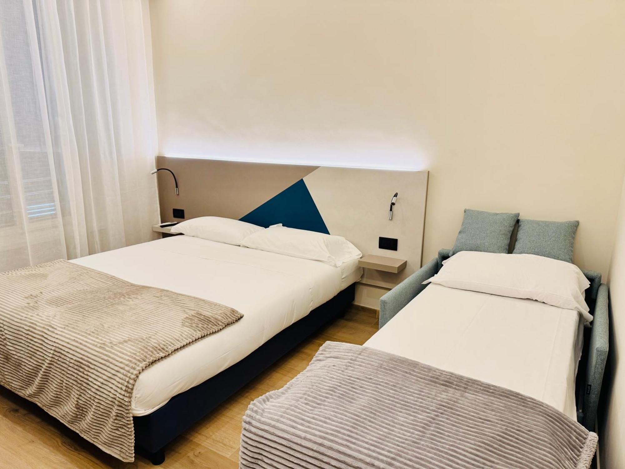 Honeycomb Guesthouse ローマ エクステリア 写真