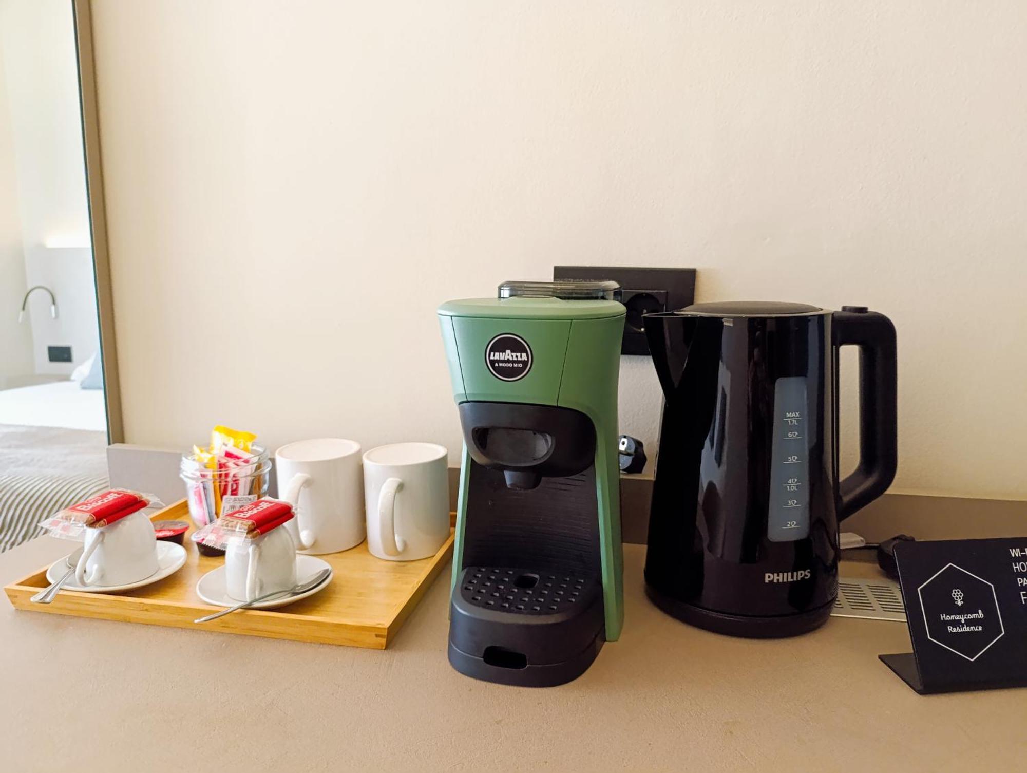 Honeycomb Guesthouse ローマ エクステリア 写真
