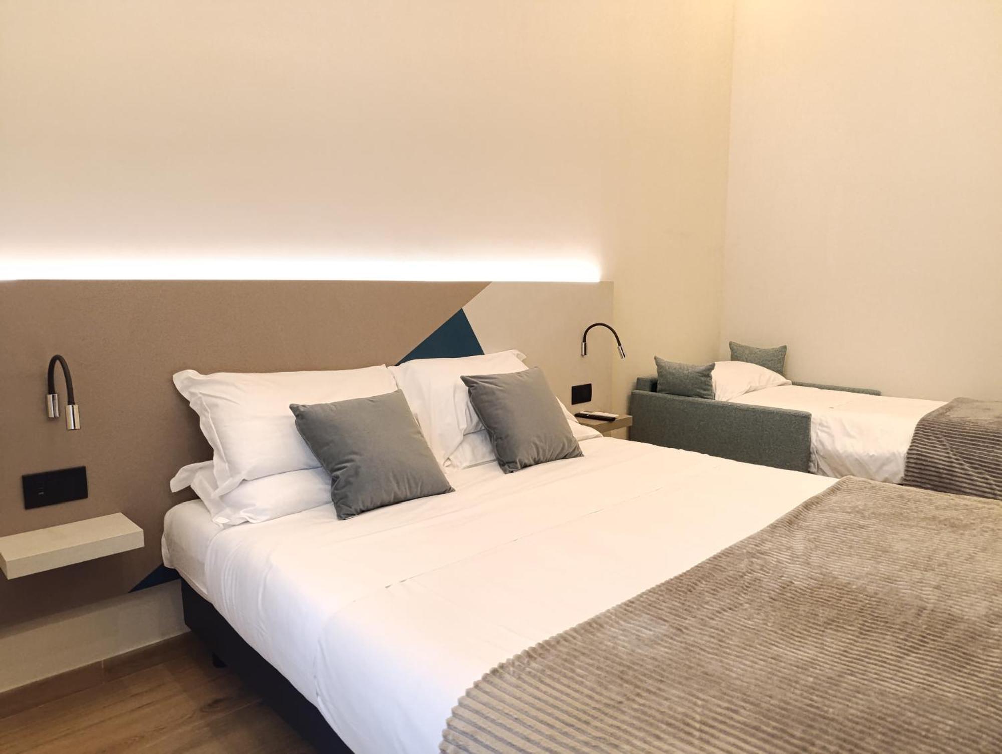 Honeycomb Guesthouse ローマ エクステリア 写真