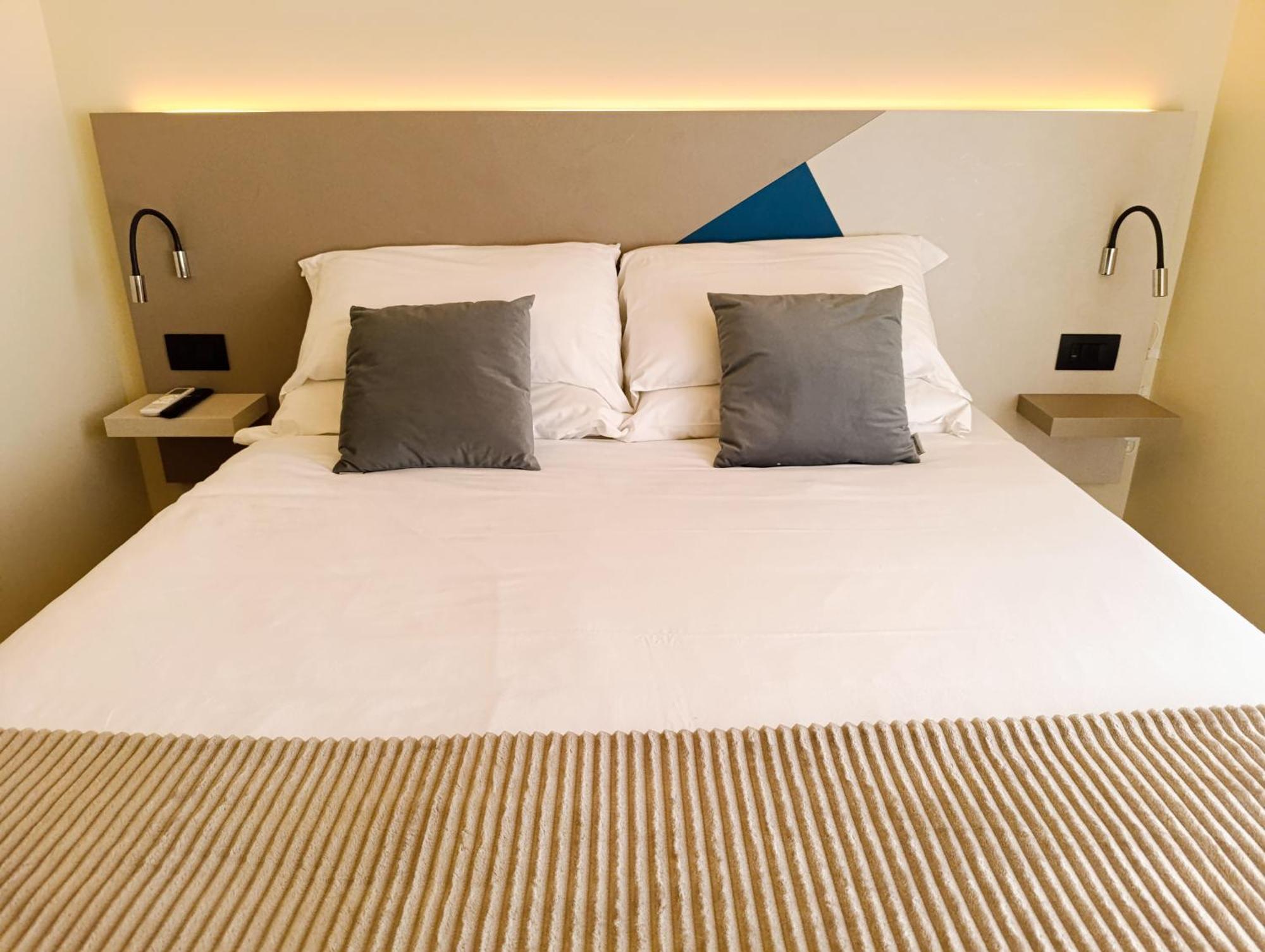 Honeycomb Guesthouse ローマ エクステリア 写真
