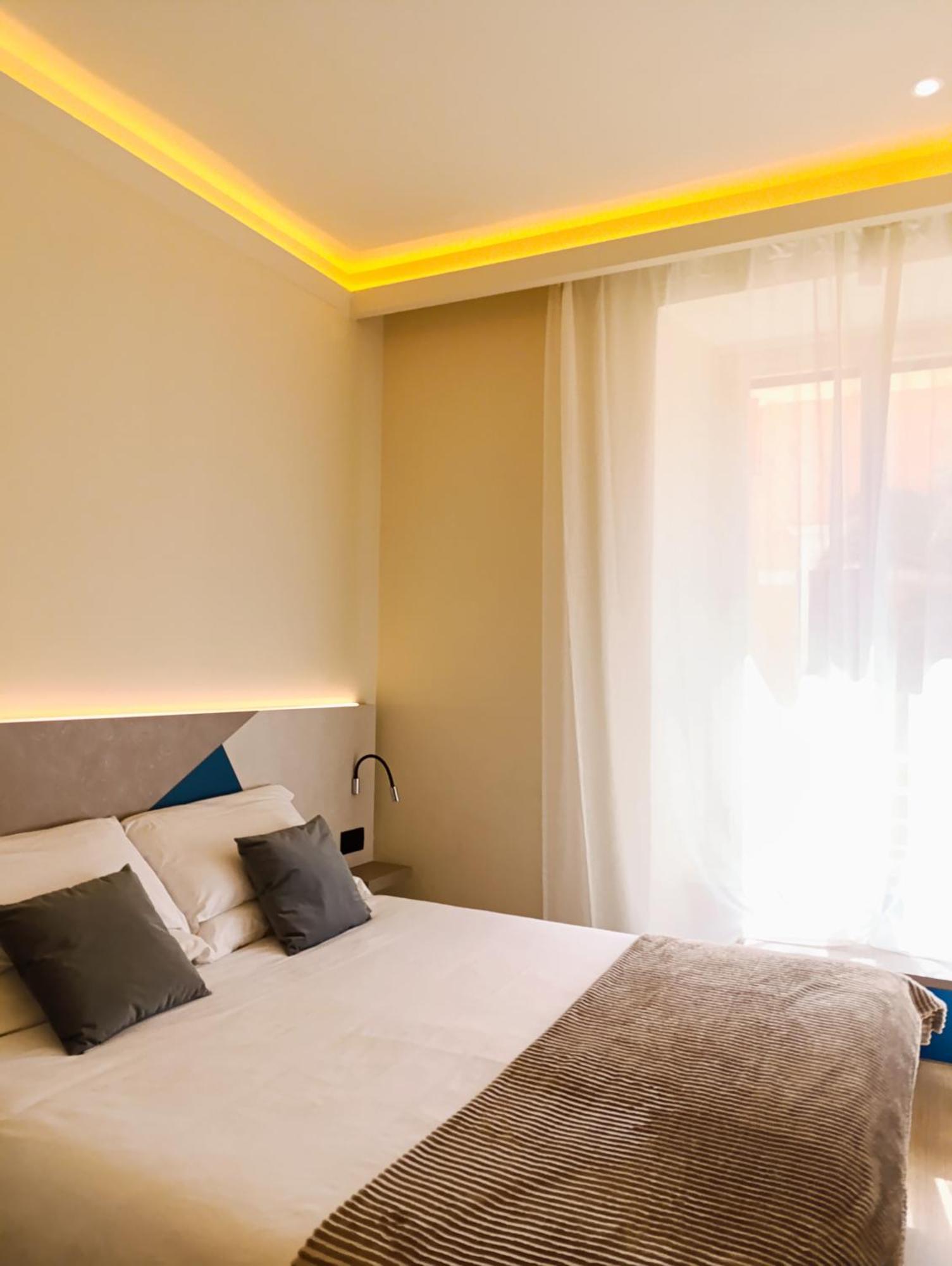 Honeycomb Guesthouse ローマ エクステリア 写真